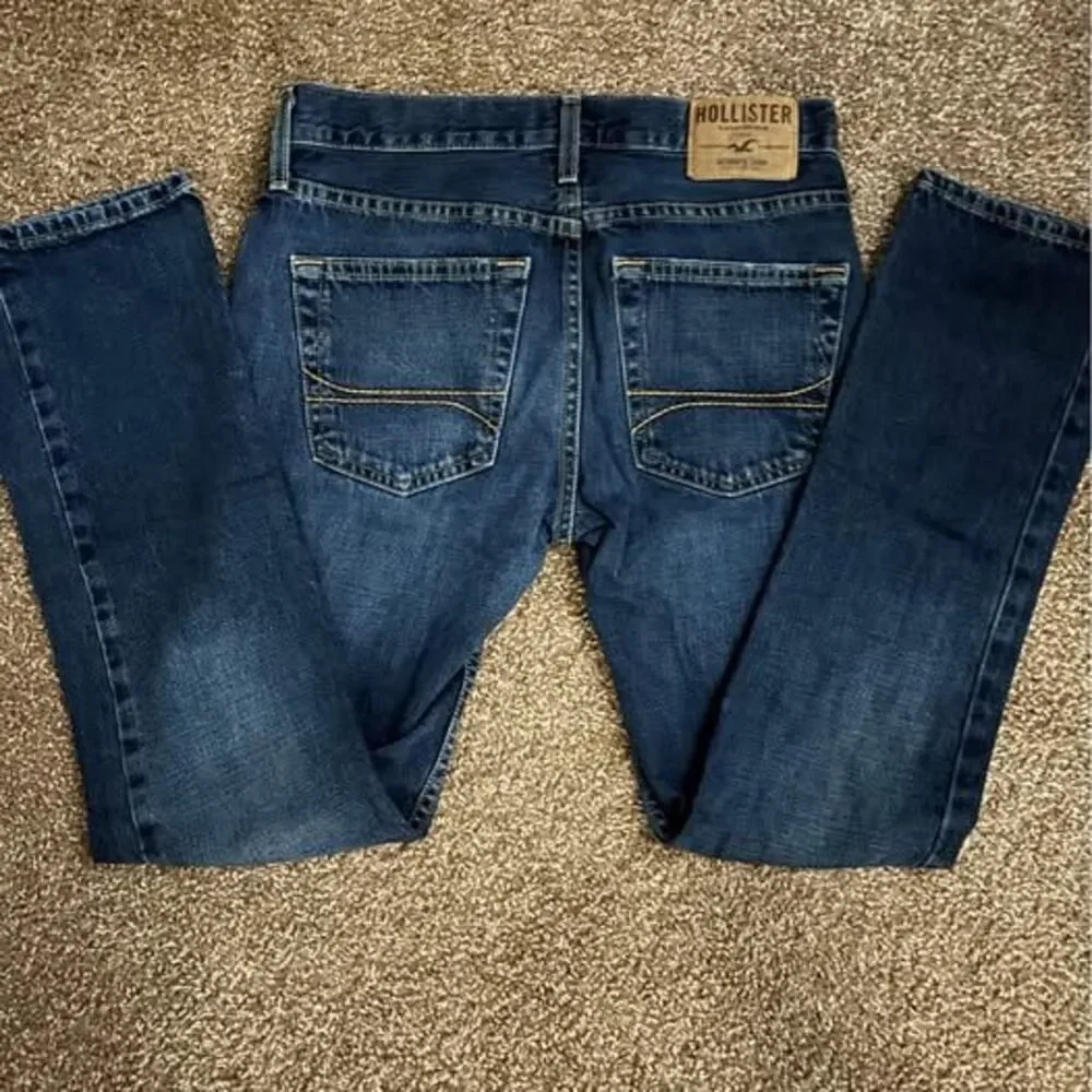 Hollister Men’s (size 28x30) Straight Classic Jeans